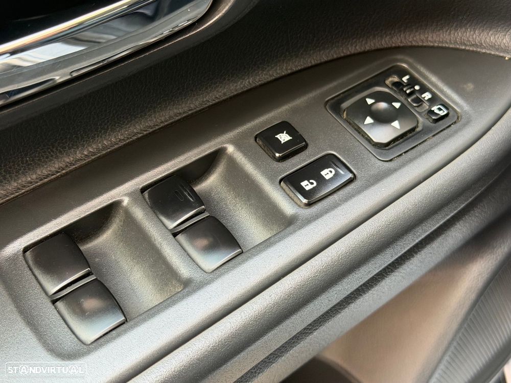 Mitsubishi Outlander 2.2 DI-D Intense - 30