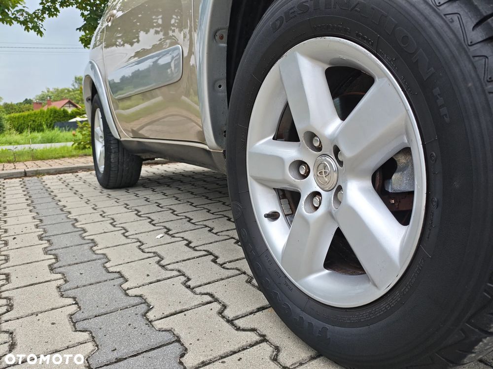 Toyota RAV4 2.0 VVT-i Sol - 17