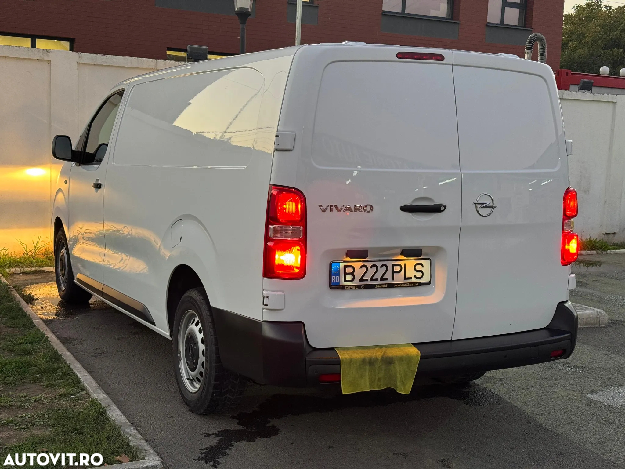 Opel Vivaro - 6