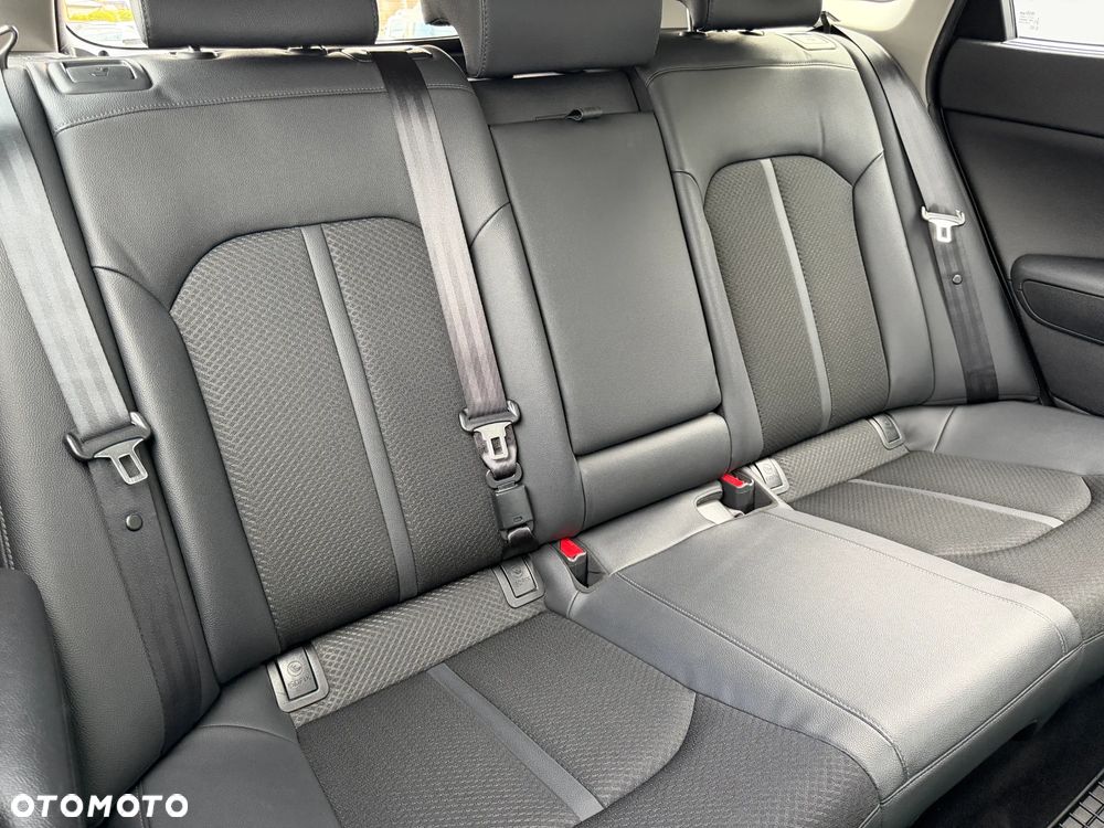 Kia Optima Plug-in Hybrid - 25