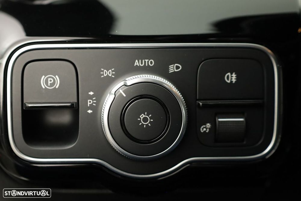 Mercedes-Benz CLA 250 - 20