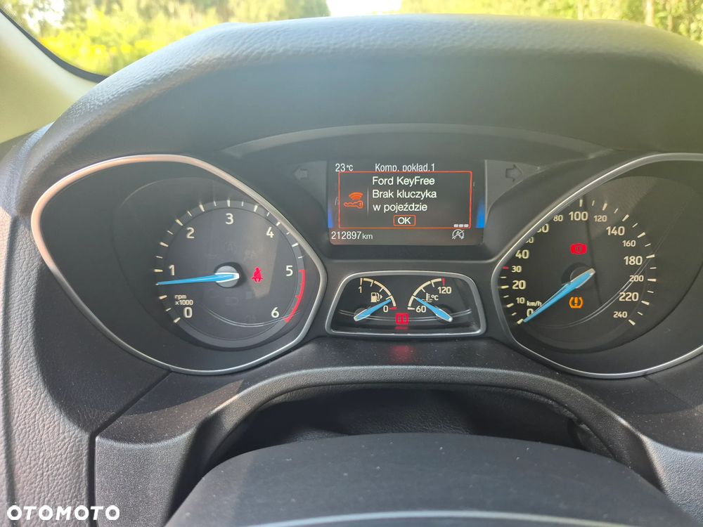 Ford Focus 1.5 TDCi SYNC Edition - 9