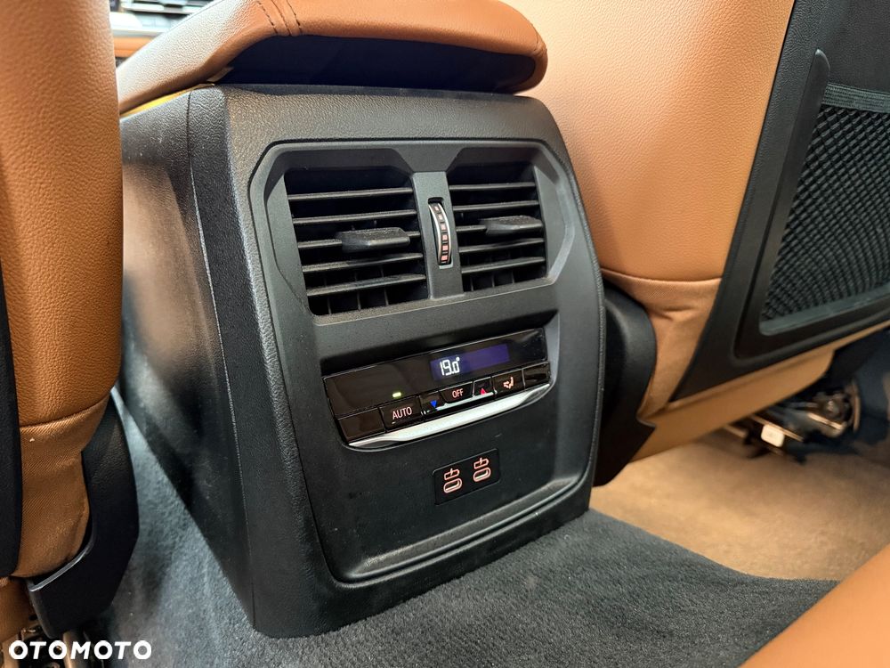 BMW Seria 3 318i Luxury Line sport - 17