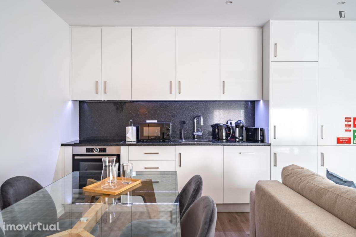 Apartamento com 1 quartos - localizado em Sete Rios Lisbon - Grande imagem: 2/16