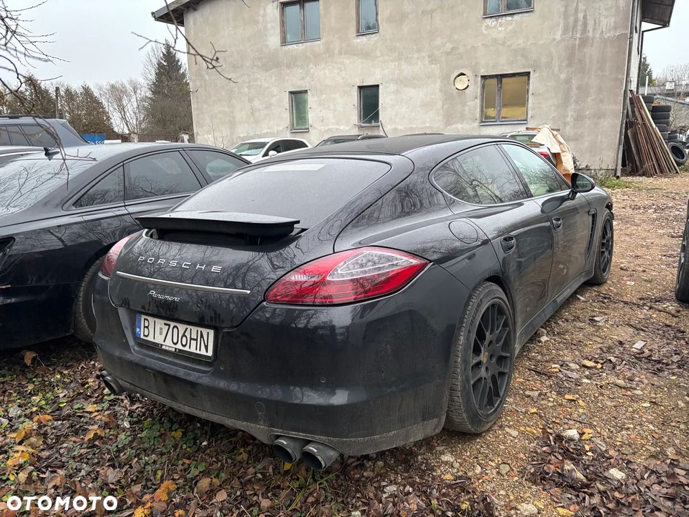 Porsche Panamera PDK Platinum Edition - 4