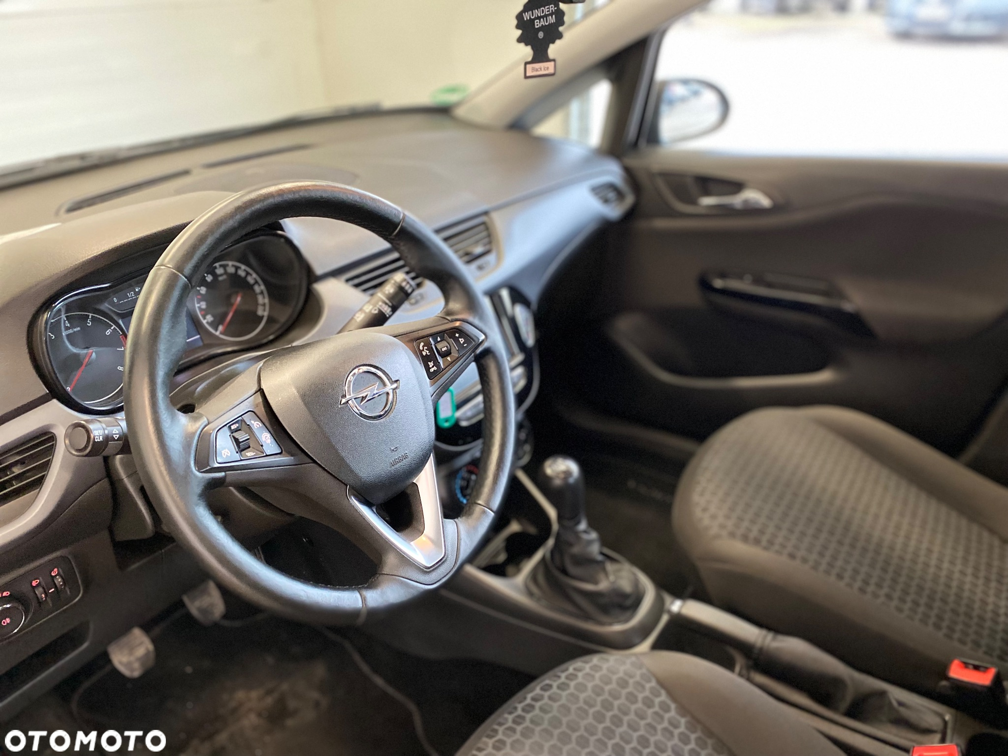 Opel Corsa 1.2 Cosmo - 10