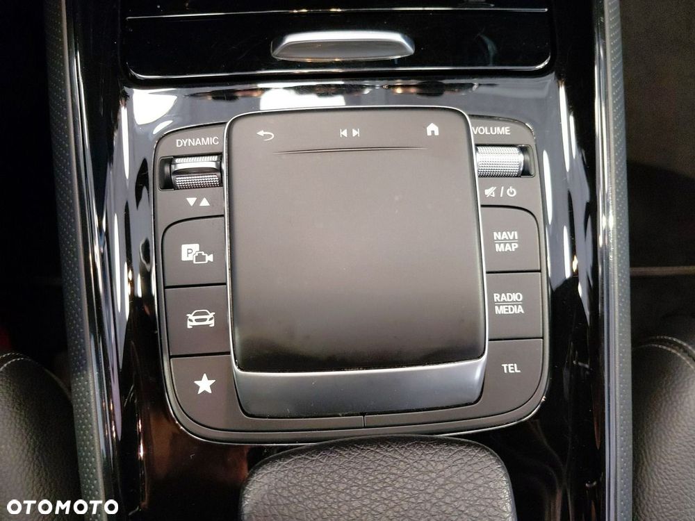 Mercedes-Benz GLB - 29