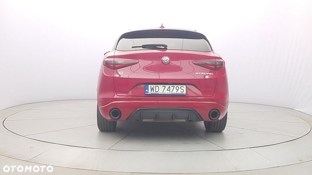 Alfa Romeo Stelvio - 6