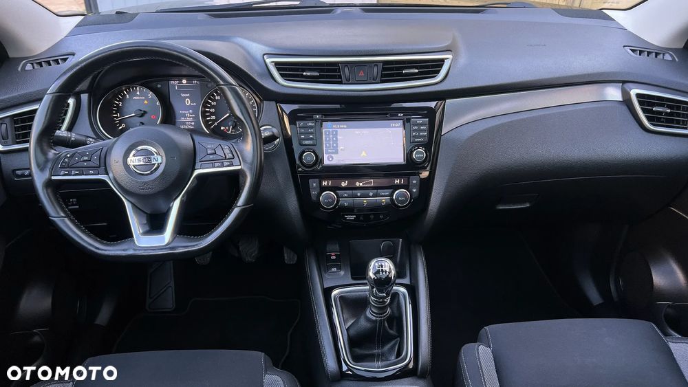 Nissan Qashqai 1.6 DIG-T Tekna - 19