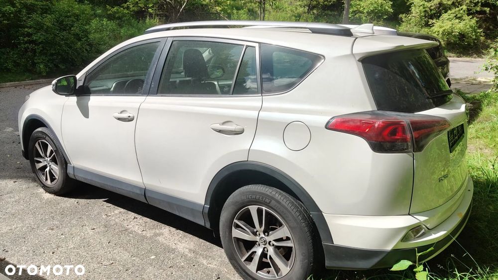 Toyota RAV4 - 3