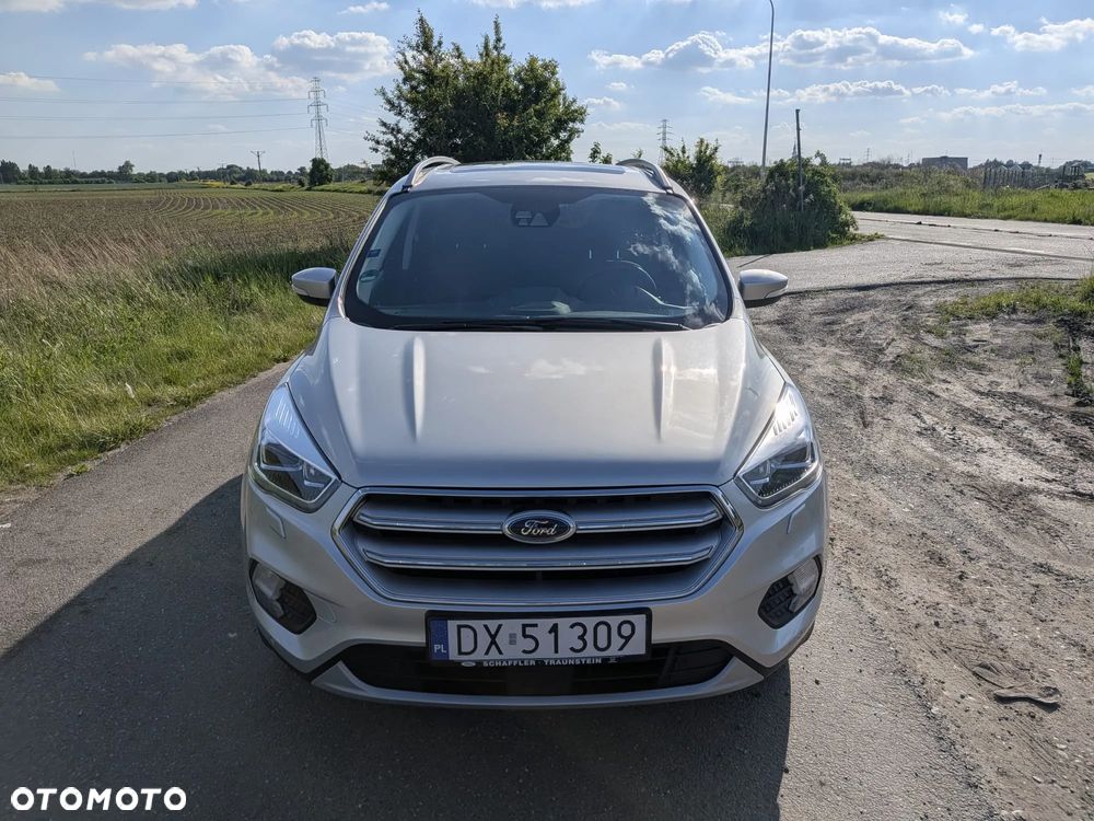 Ford Kuga 1.5 EcoBoost 4x4 Titanium - 4