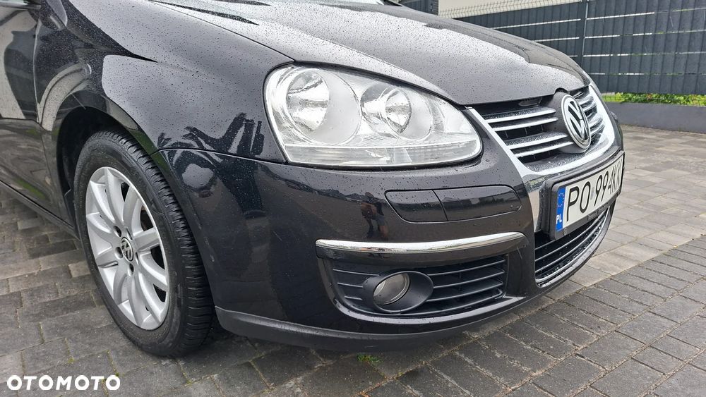 Volkswagen Jetta 1.6 Trendline - 29