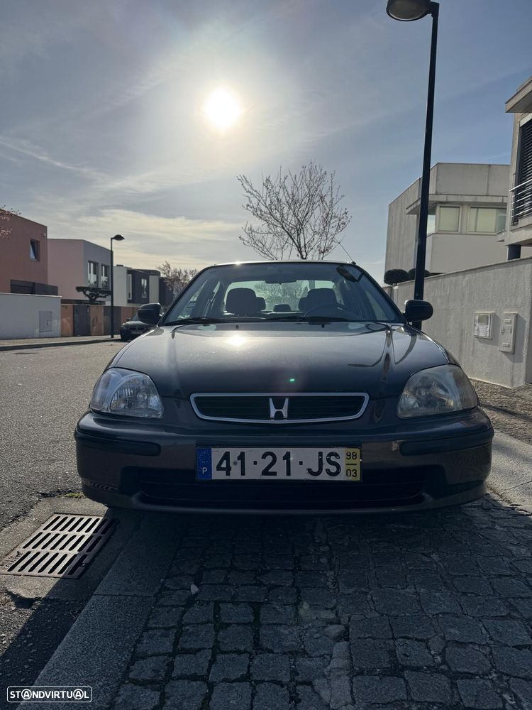Honda Civic 1.5i LS - 1