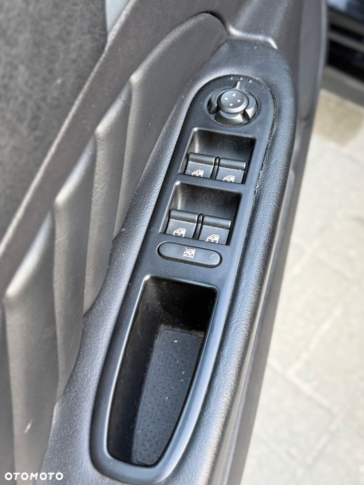 Alfa Romeo 159 2.4JTDM ti - 11