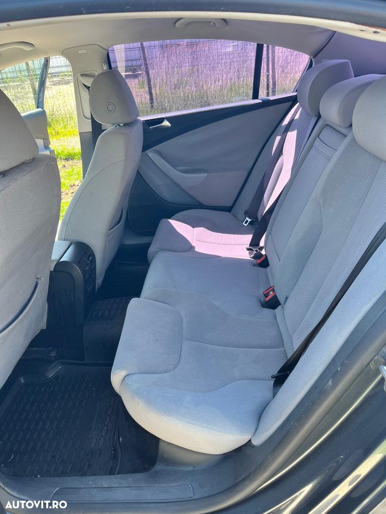 Volkswagen Passat 1.6TDI BlueMotion Tehnology Trendline - 8