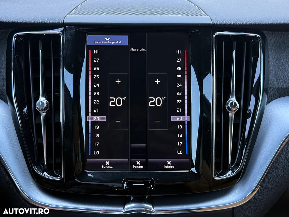 Volvo XC 60 D4 AWD Momentum - 28