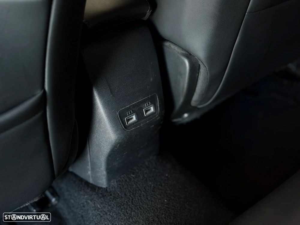 Peugeot 2008 BlueHDi 110 Allure - 32