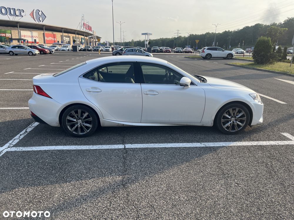 Lexus IS - 4