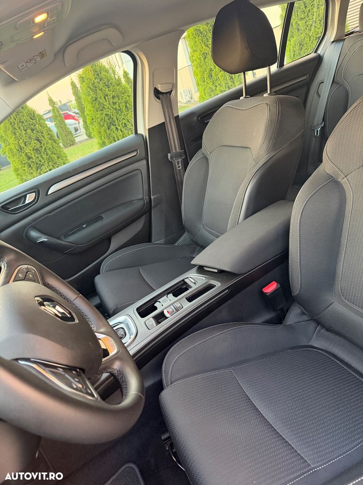 Renault Megane - 5