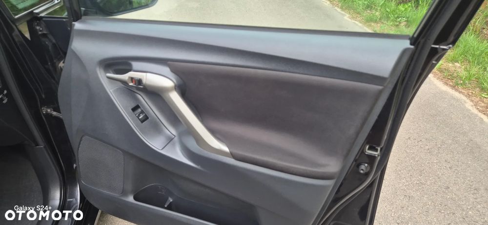 Toyota Verso 1.8 7-Sitzer Life - 23