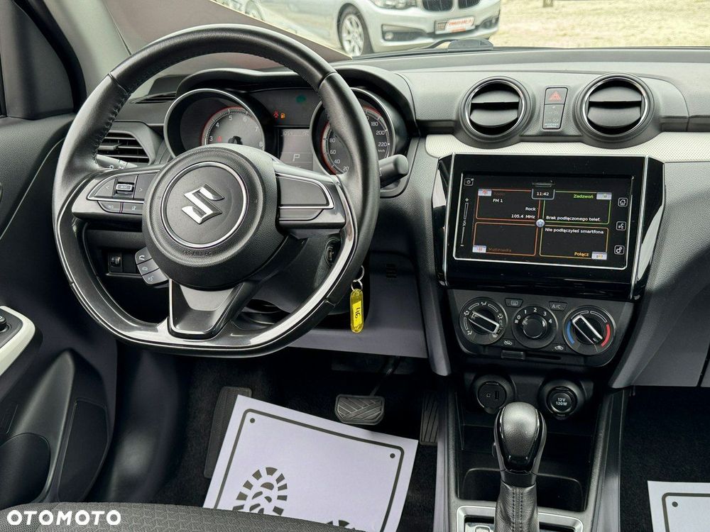 Suzuki Swift 1.2 Premium Plus CVT - 25