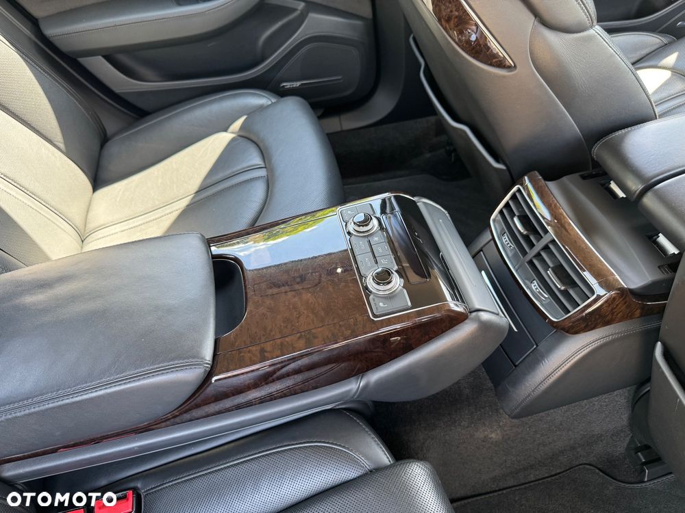 Audi A8 4.2 TDI Quattro - 11
