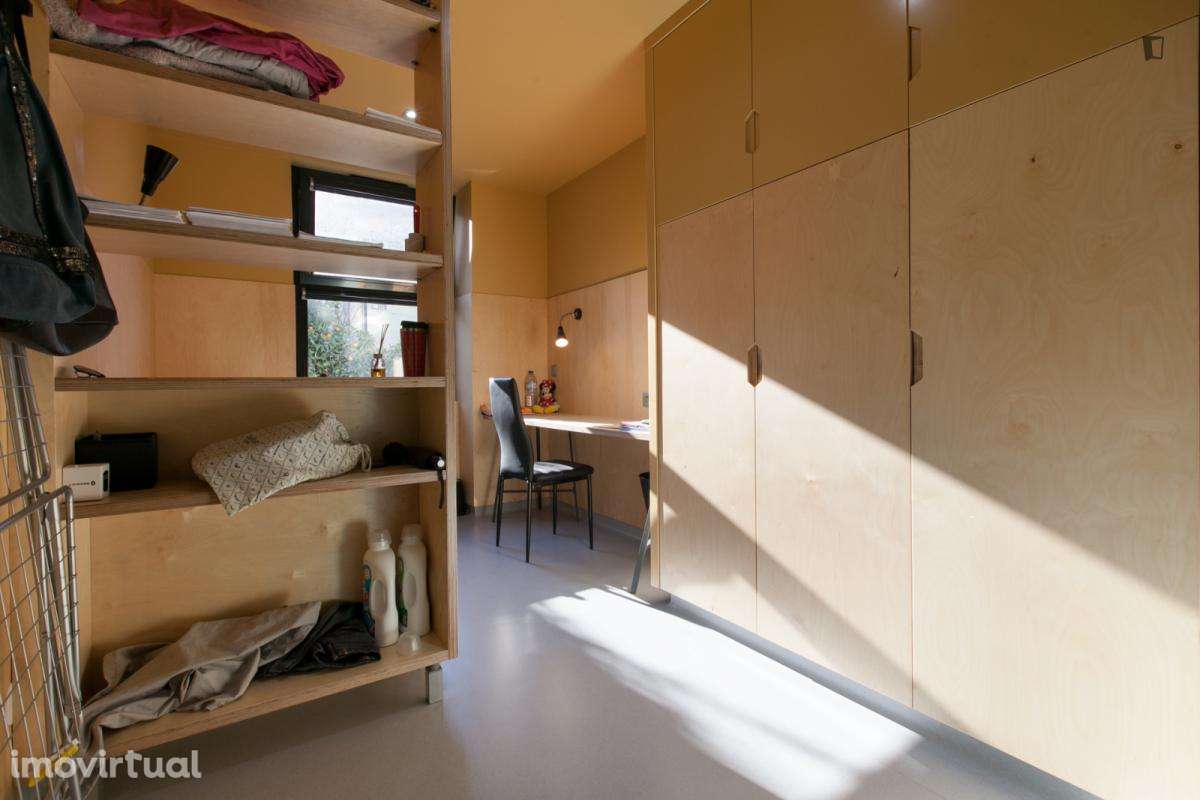 Quarto - localizado em Paranhos Porto - Grande imagem: 5/40