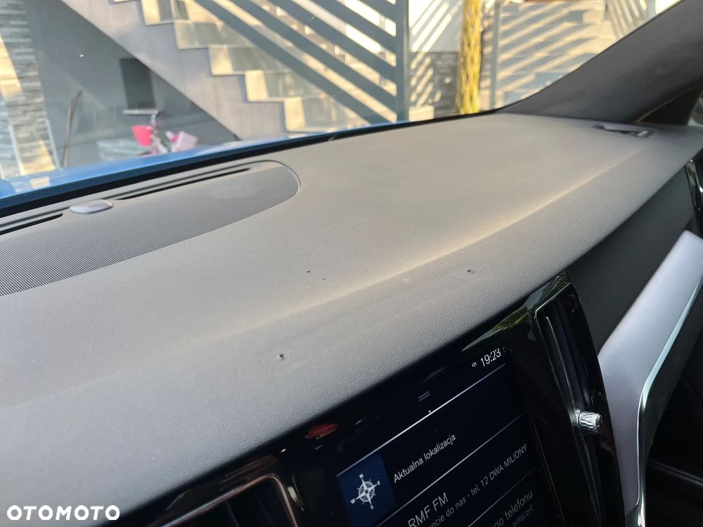Volvo V60 D4 R-Design - 5