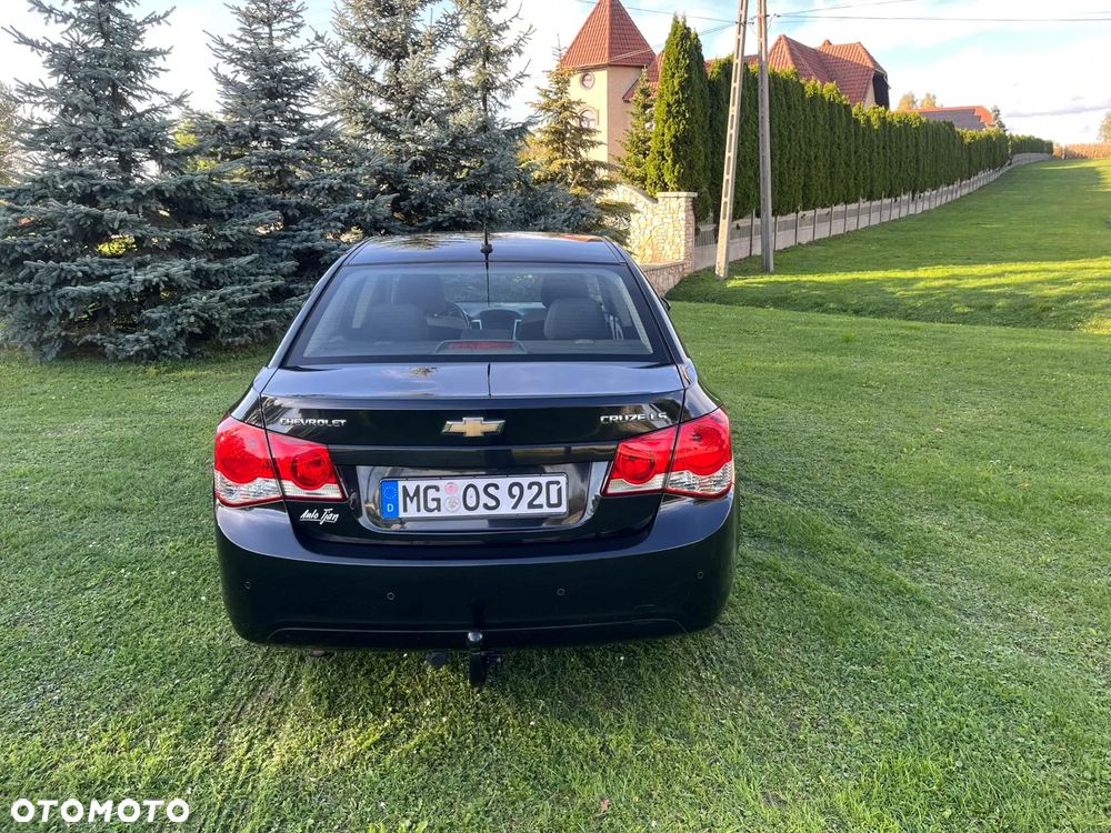 Chevrolet Cruze 1.6 LS - 12