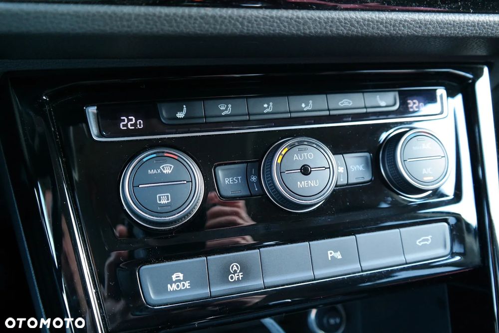 Volkswagen Touran 2.0 TDI BMT Highline DSG - 32