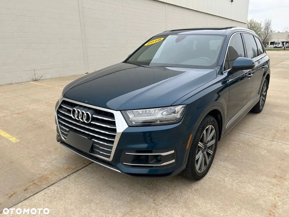 Audi Q7 - 1