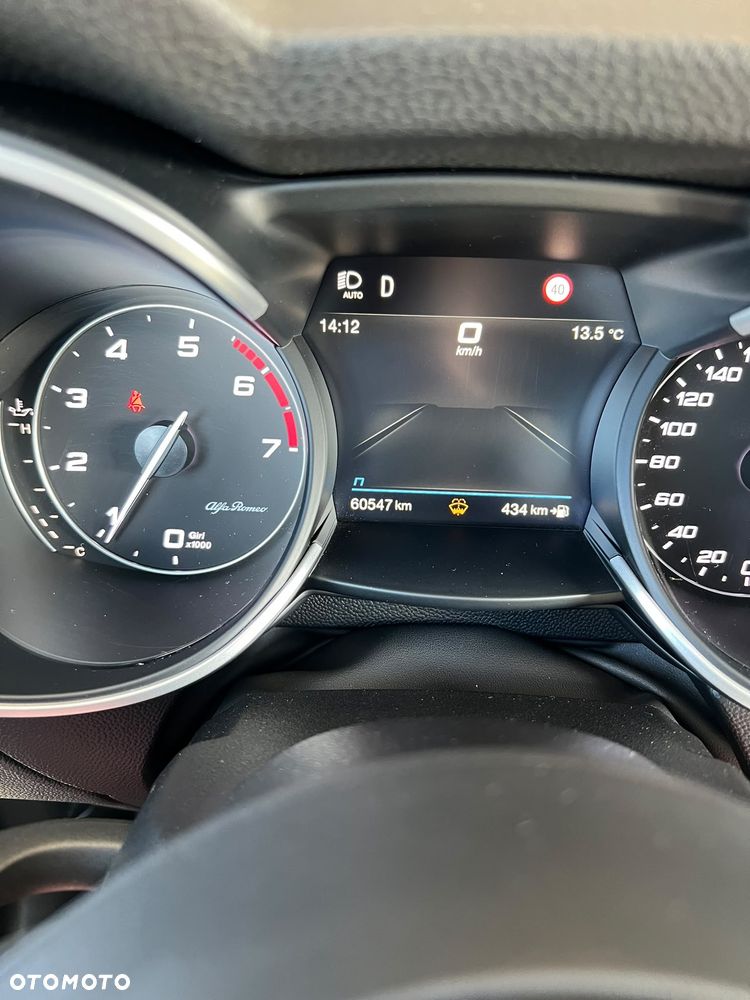 Alfa Romeo Stelvio - 9