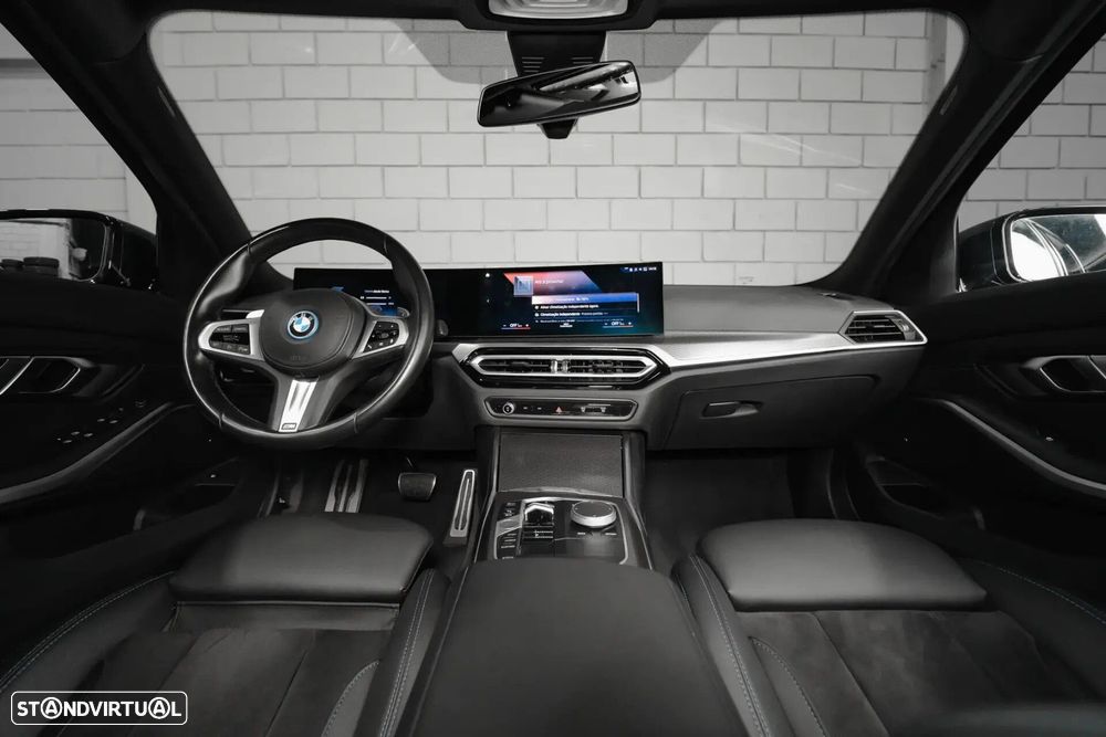 BMW 320 e Pack M Auto - 43