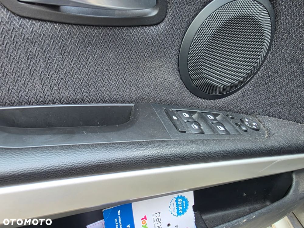 BMW Seria 3 318i Edition Exclusive - 15