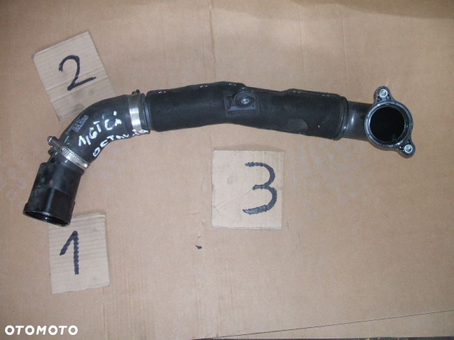 OCTAVIA III 1.6TD WĄŻ RURA INTERCOOLERA 04L131111T - 1