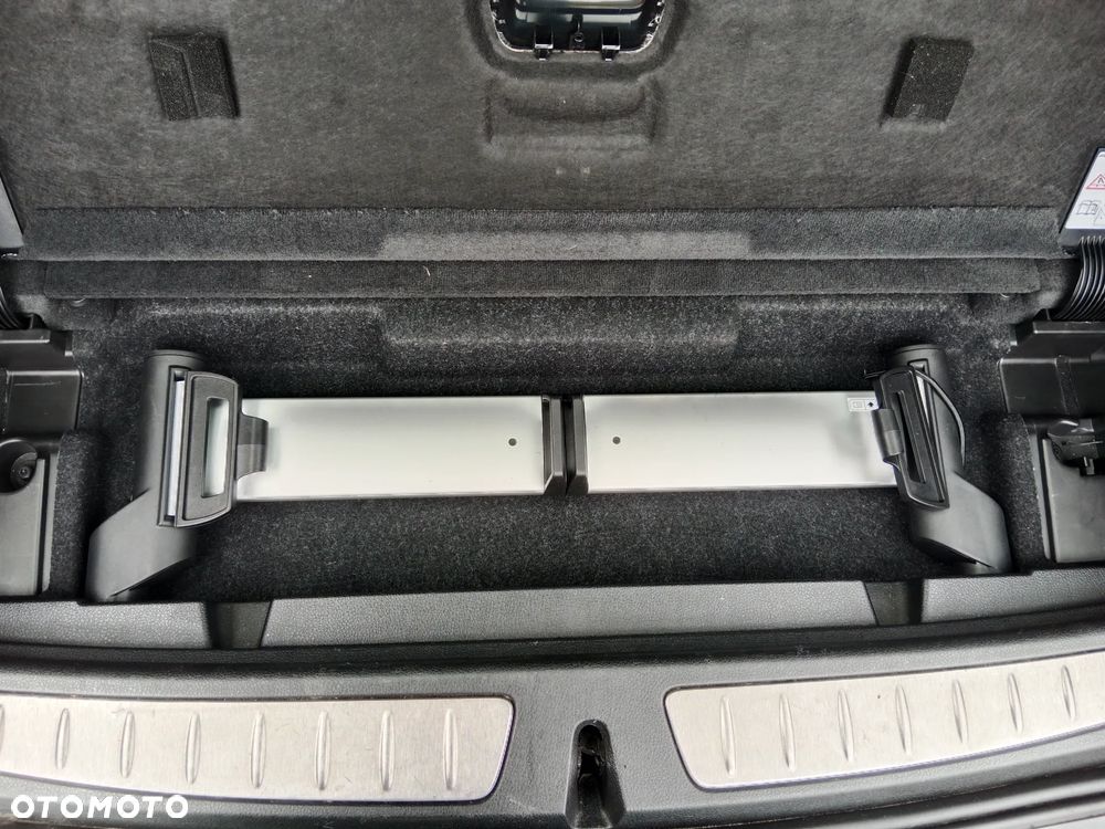 BMW Seria 3 318d Sport Line - 24