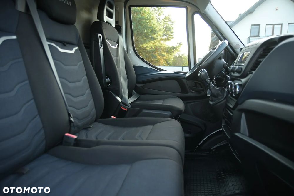 Iveco 72C18  3,0 180KM  Zanotti Z380  230 V 6,1m 12 palet dł -20+20 ładowność 3460kg - 20