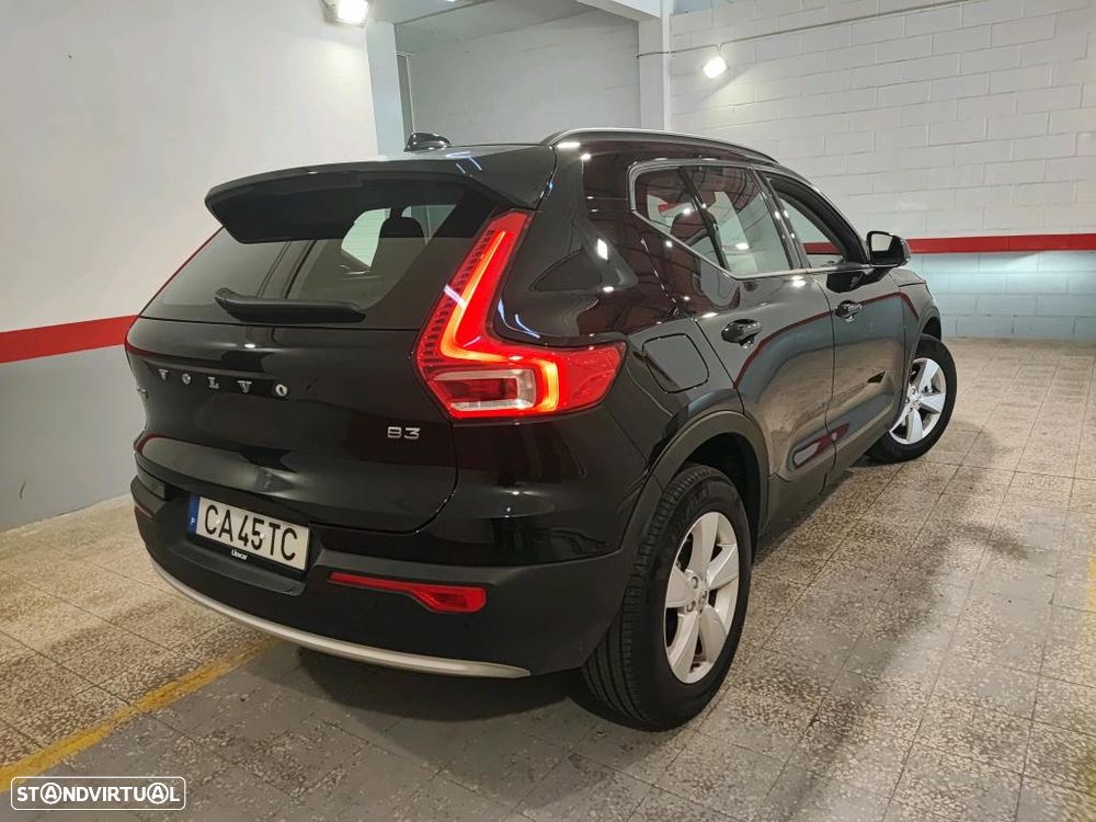 Volvo XC 40 2.0 B3 Essential - 3