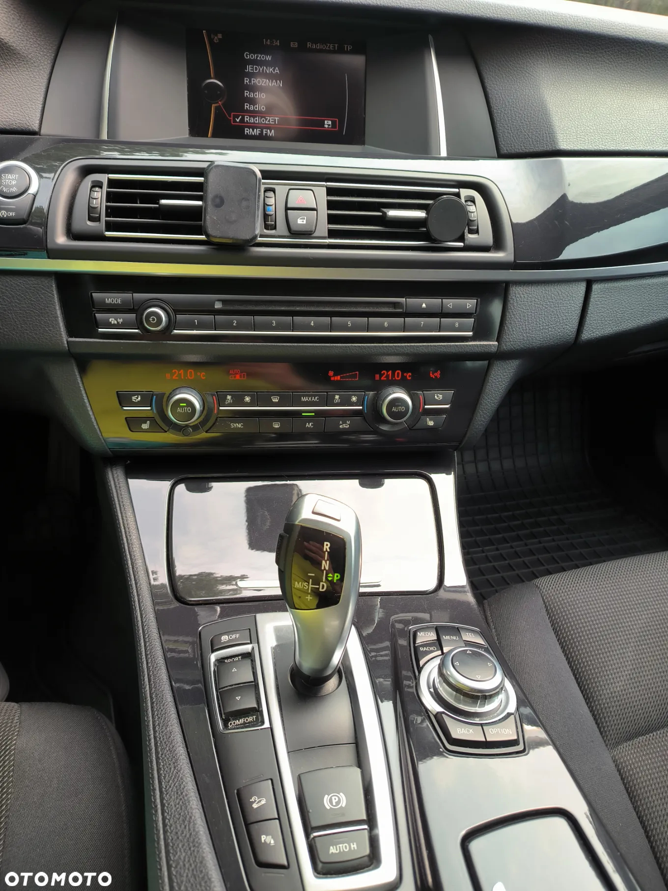 BMW Seria 5 520d xDrive - 14