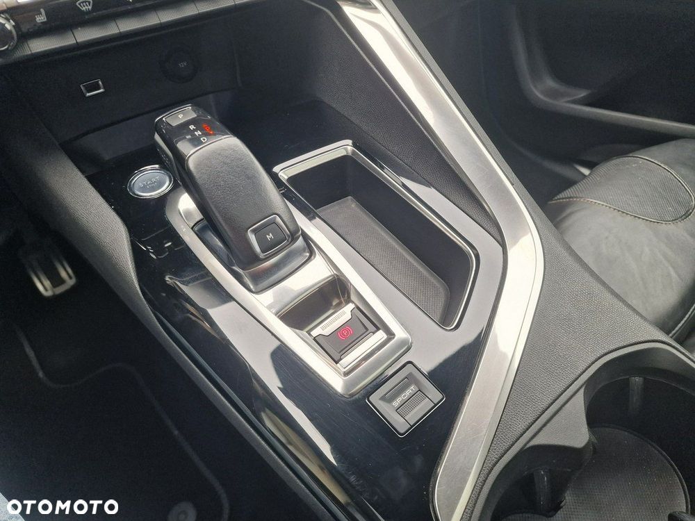 Peugeot 3008 THP 165 EAT6 Stop & Start Allure - 33