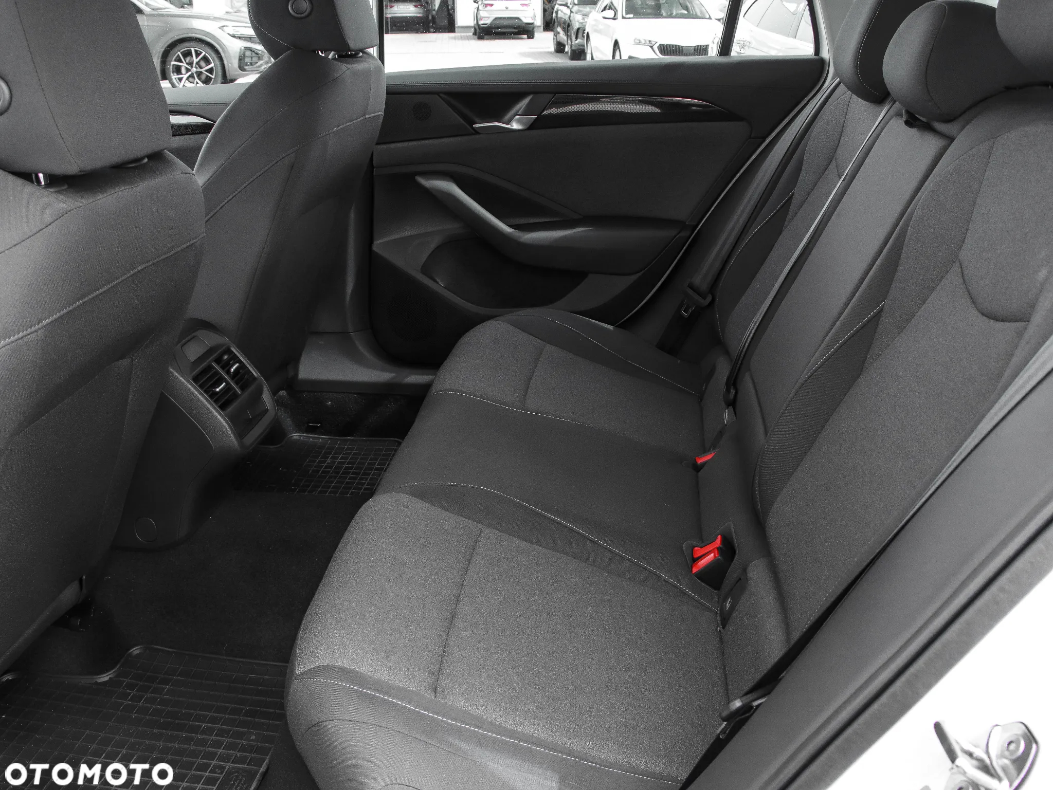 Volkswagen Passat 1.5 TSI eHybrid PHEV Business DSG - 11