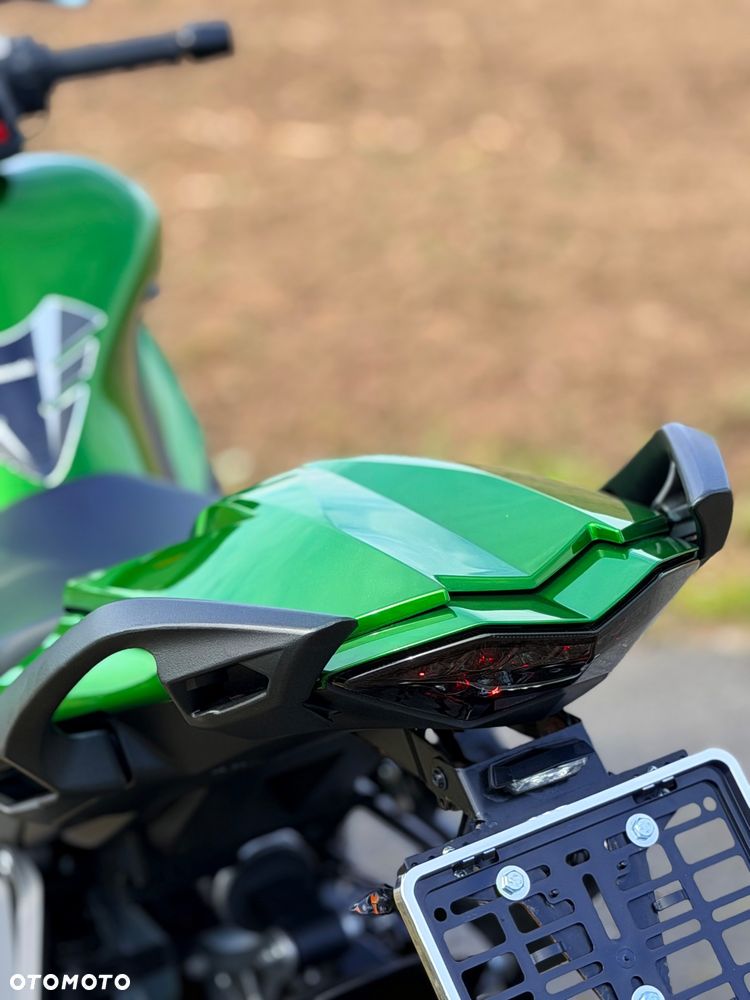 Kawasaki Ninja 1000 SX - 23
