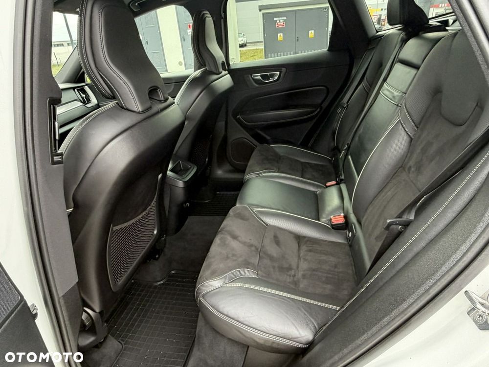 Volvo XC 60 D3 R-Design - 32