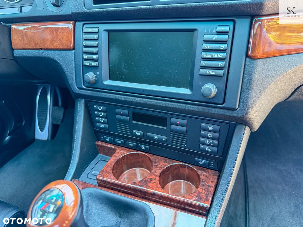 BMW M5 Standard - 26
