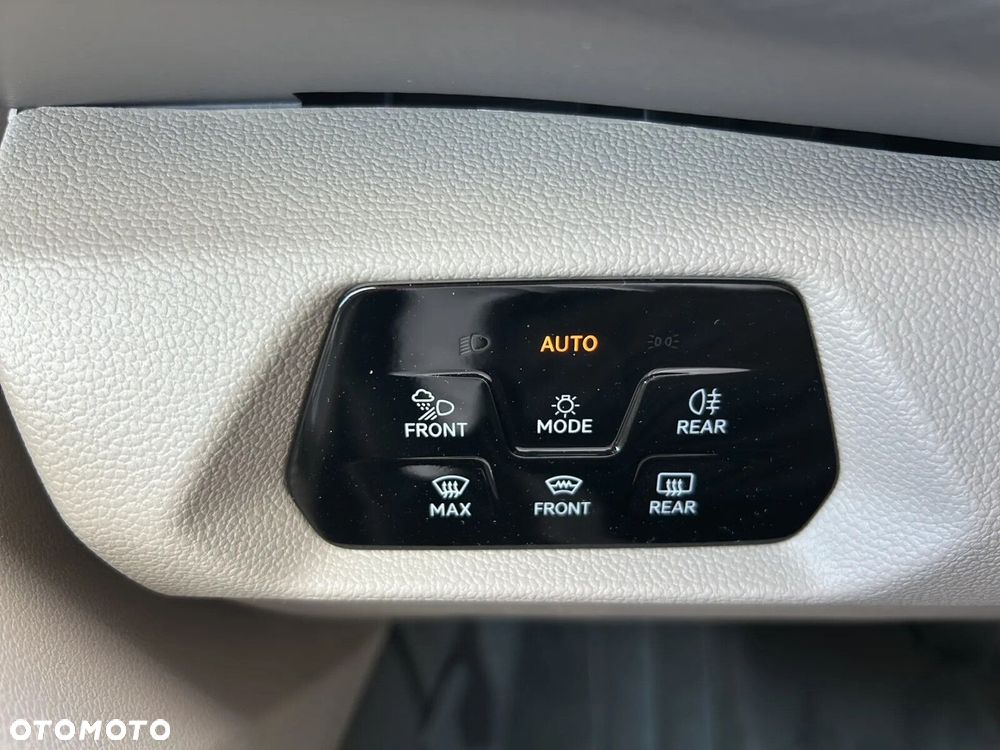 Volkswagen California - 32