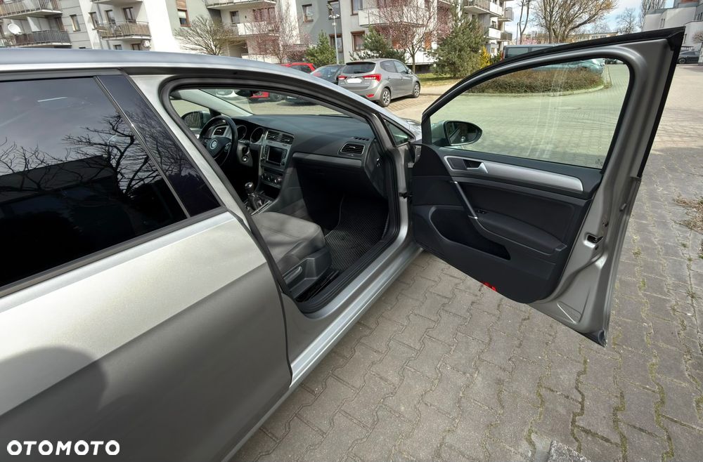 Volkswagen Golf 1.4 TSI BMT Comfortline - 15