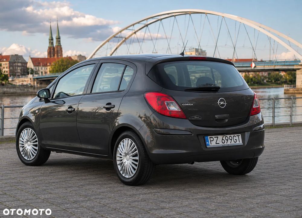 Opel Corsa 1.2 16V Enjoy - 3