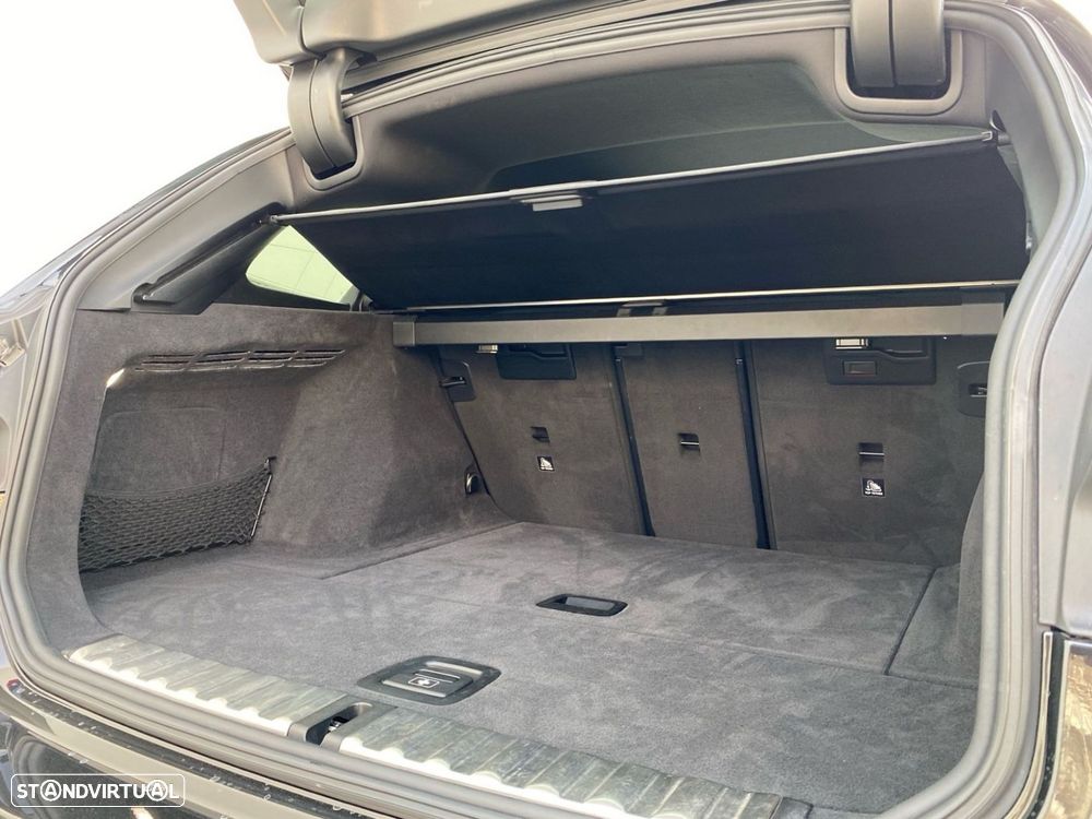 BMW 320 d Pack Desportivo M Auto - 15