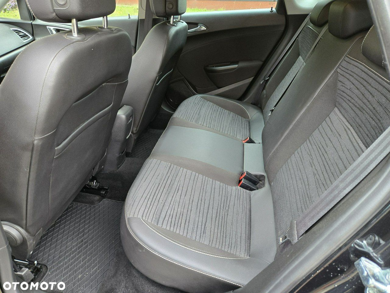 Opel Astra 1.7 CDTI DPF Cosmo - 26