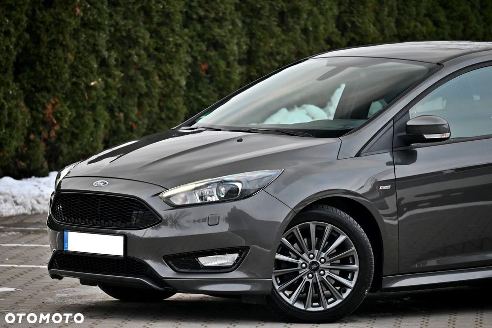 Ford Focus 1.5 EcoBoost ST-Line - 6